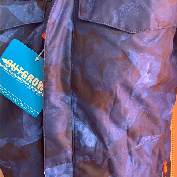 Boys snow jacket - Picture 2 of 6